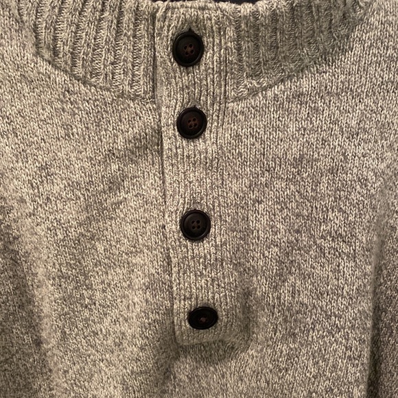 Men’s Tommy Hilfiger Sweater - Picture 3 of 9